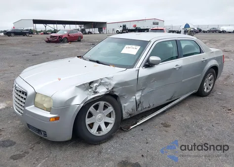 2005 Chrysler 300 Touring from USA, damaged, VIN 2C3JA53G75H135023